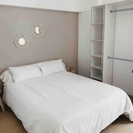 Rousquille: Patio Au Rdc D'une Maison Calme Apartamento *