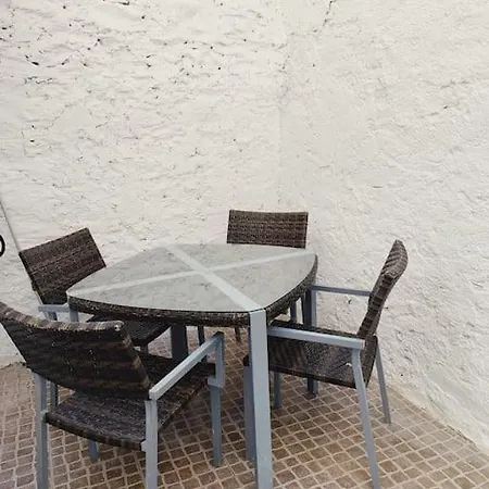 Apartamento Rousquille: Patio Au Rdc D'une Maison Calme